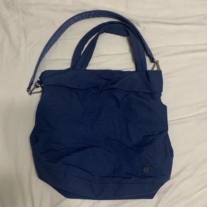 Lululemon On My Own Level Bag
